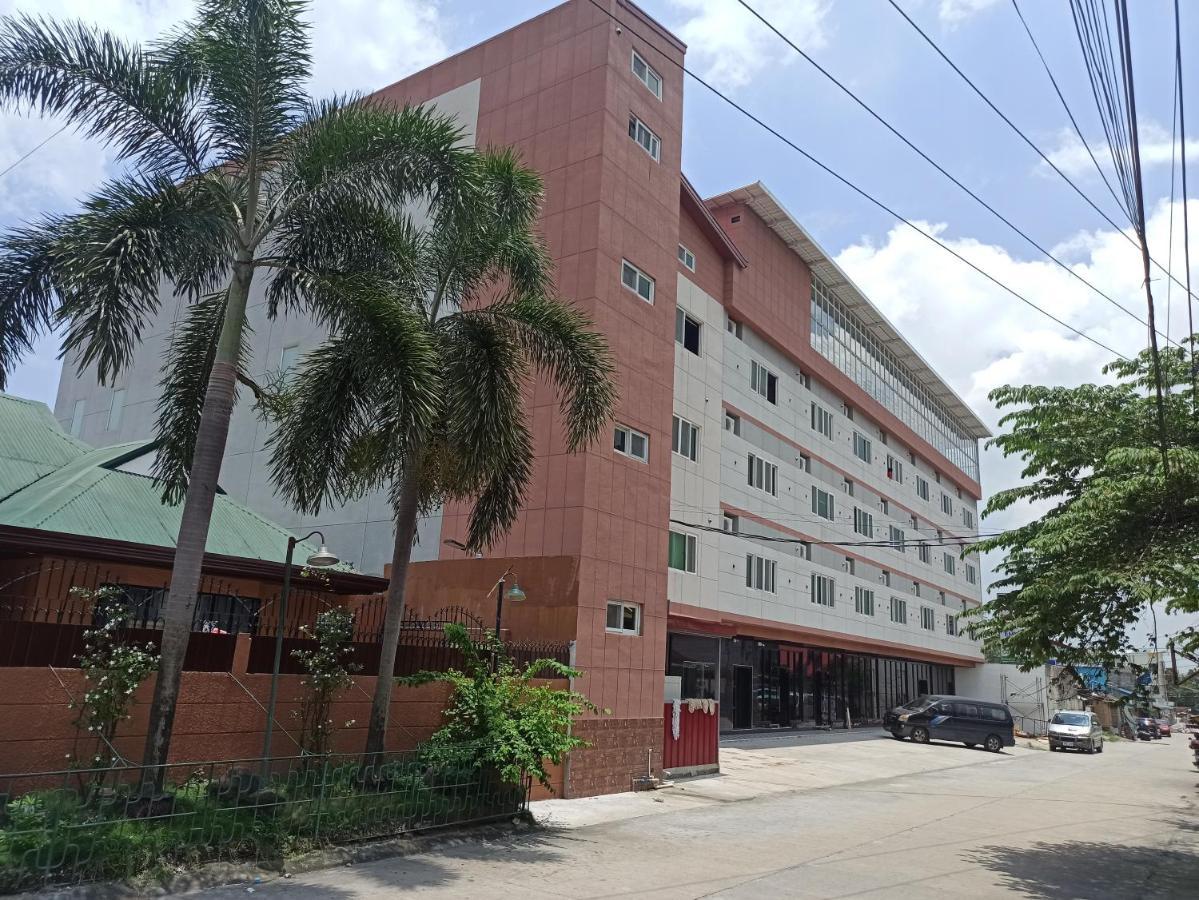 Emmaus Condotel Angeles Bagian luar foto