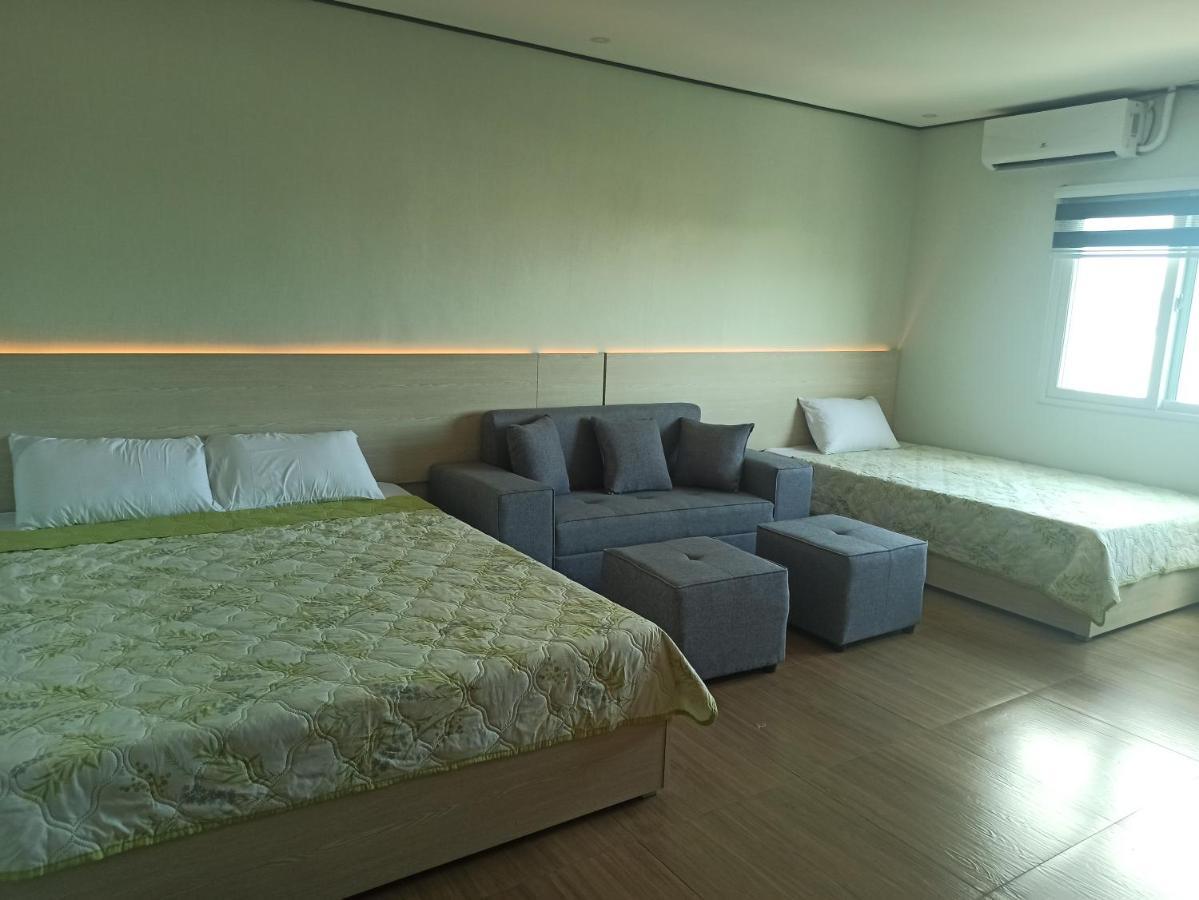 Emmaus Condotel Angeles Bagian luar foto