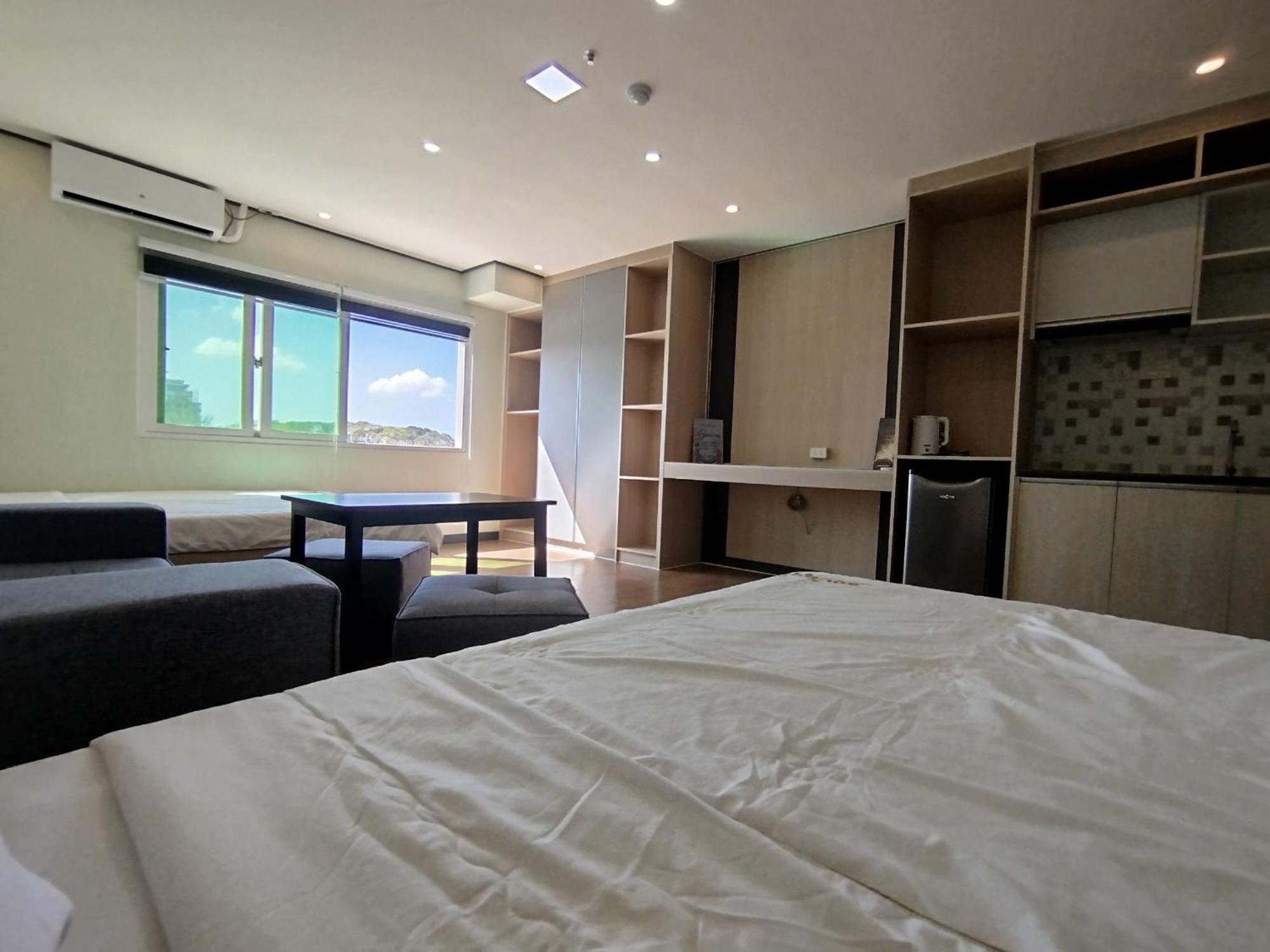 Emmaus Condotel Angeles Bagian luar foto