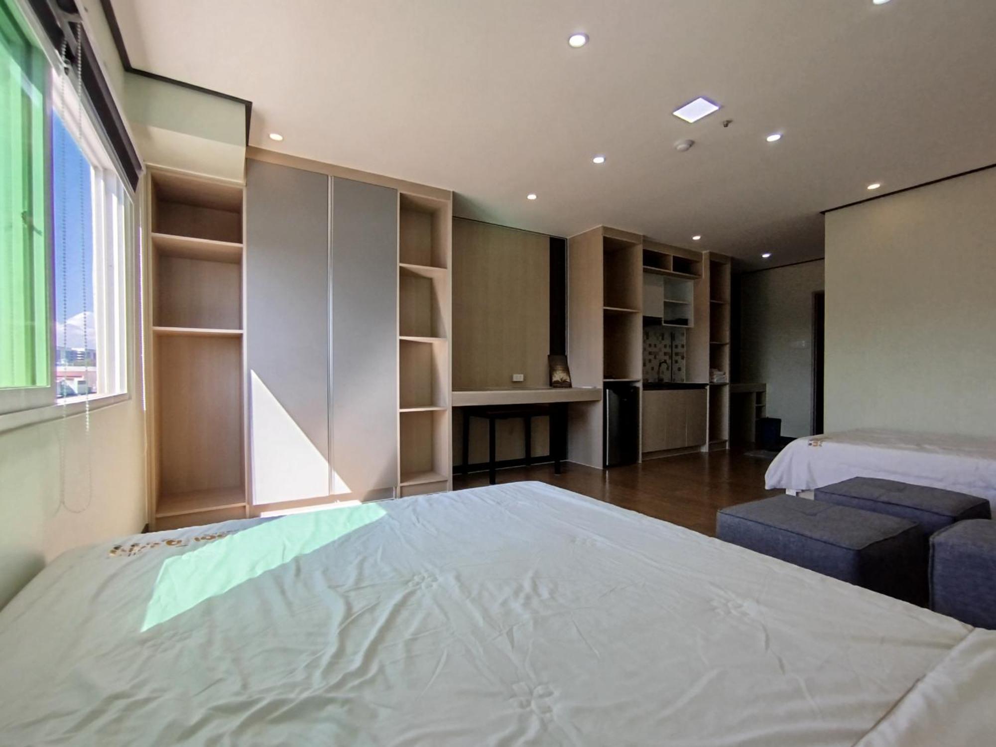 Emmaus Condotel Angeles Bagian luar foto