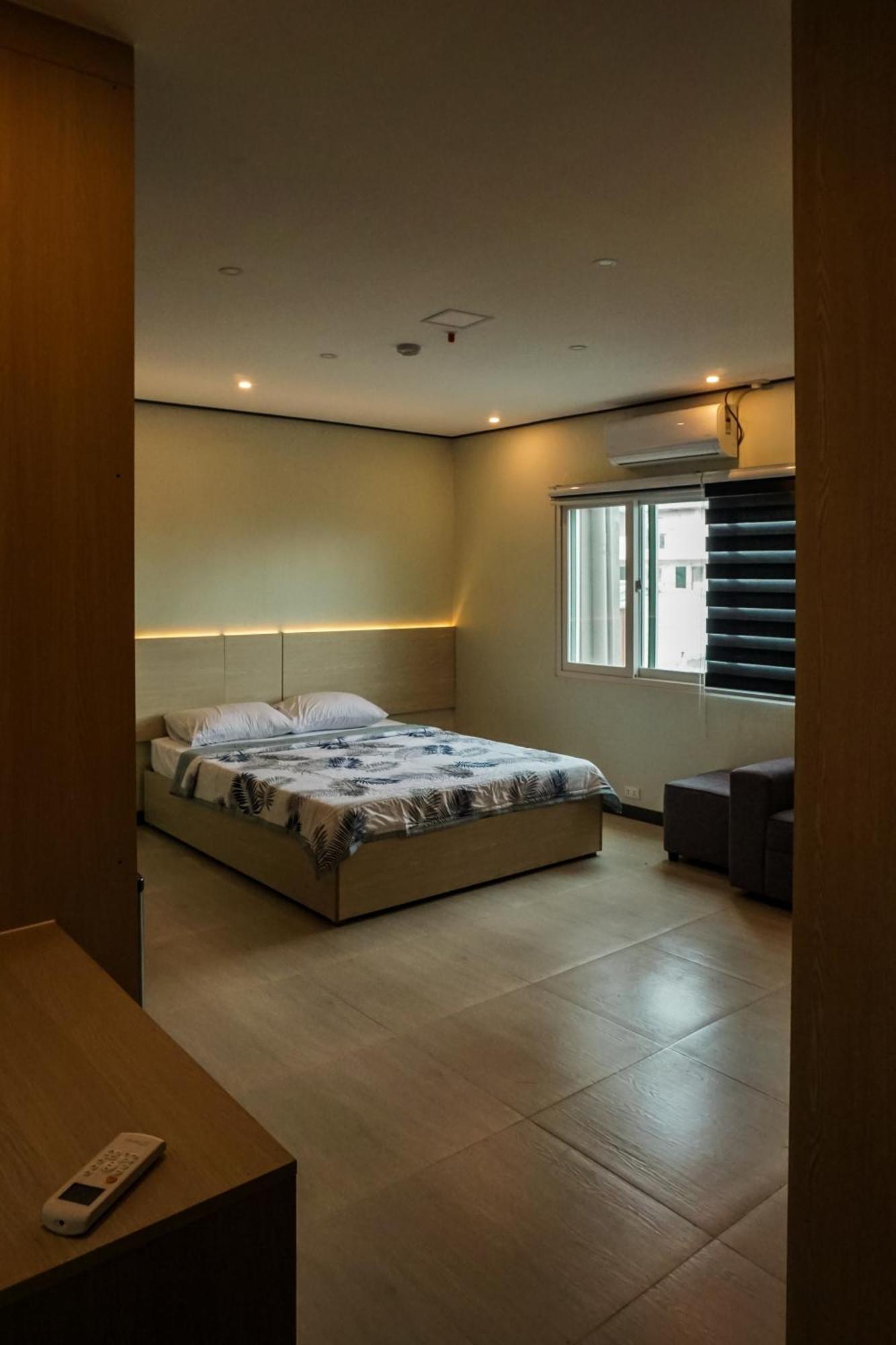 Emmaus Condotel Angeles Bagian luar foto